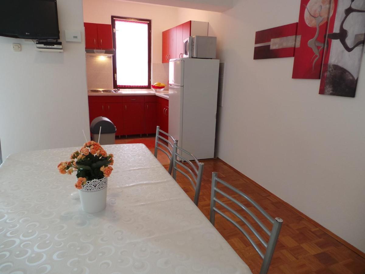 Schreng Apartments مالينسكا المظهر الخارجي الصورة