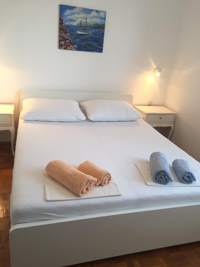 Schreng Apartments مالينسكا المظهر الخارجي الصورة